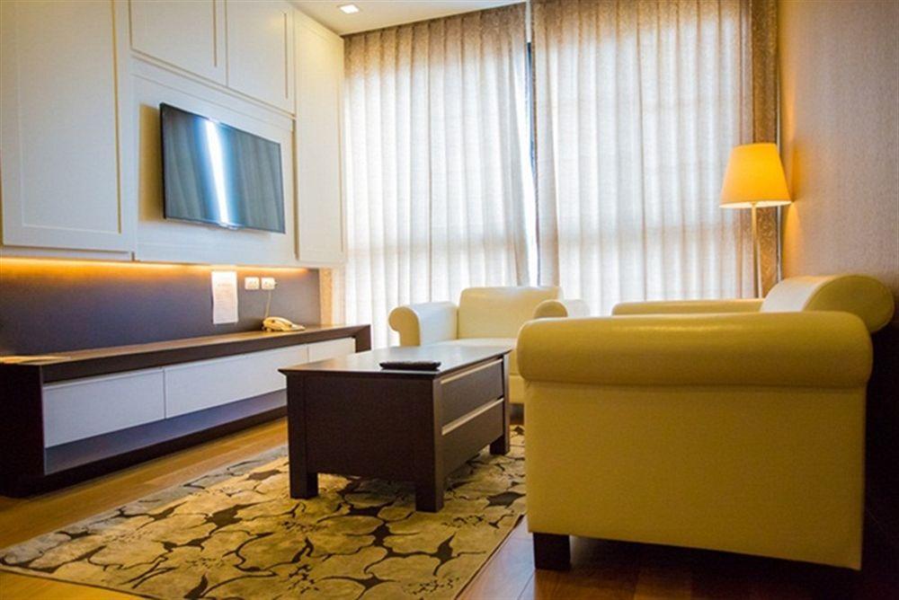 Alisha Court Hotel & Residence Бангкок Экстерьер фото