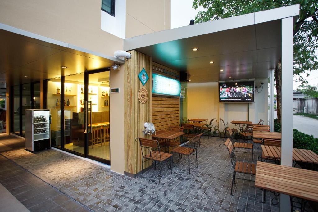 Alisha Court Hotel & Residence Бангкок Экстерьер фото