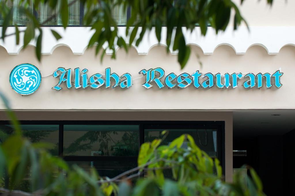 Alisha Court Hotel & Residence Бангкок Экстерьер фото