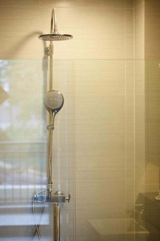 Alisha Court Hotel & Residence Бангкок Экстерьер фото
